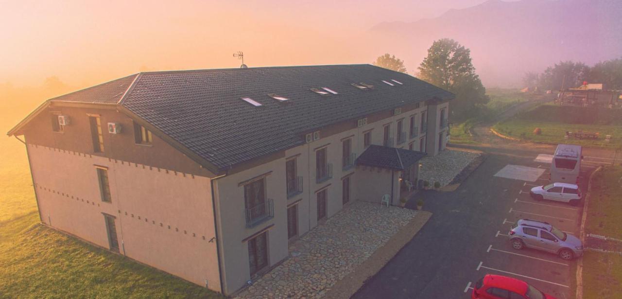 Resort Big House Plitvicka Jezera Licko Petrovo Selo Exteriér fotografie